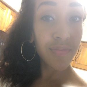 Meet your Posher, Janay